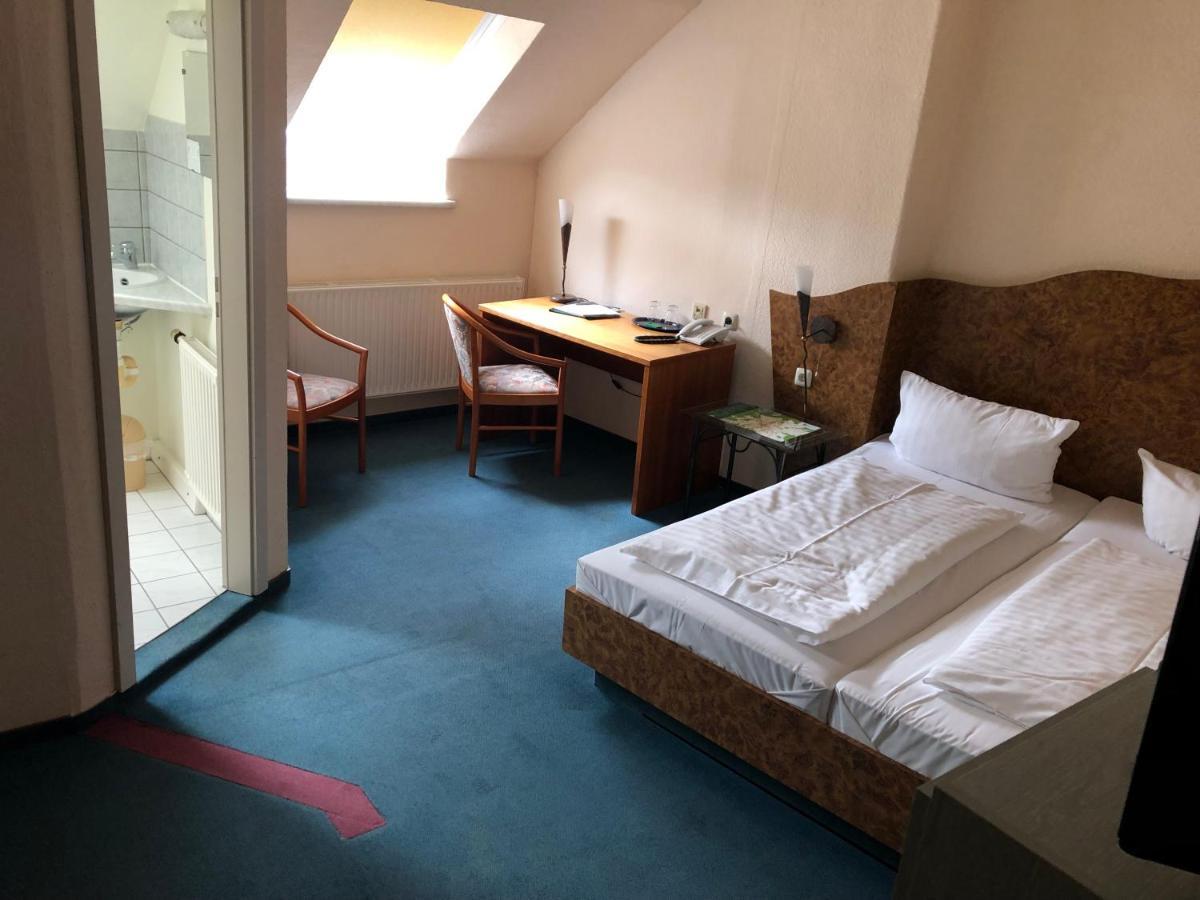 Ratskeller Hotel Carlsfeld Ngoại thất bức ảnh