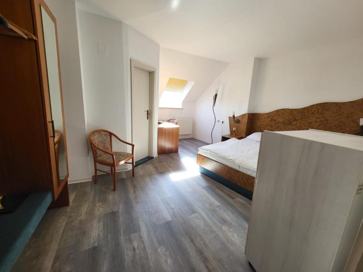 Ratskeller Hotel Carlsfeld Ngoại thất bức ảnh